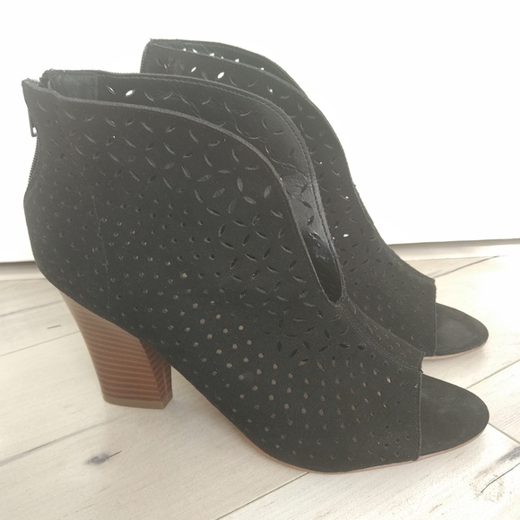 Just Fab size 9 sandals - Picture 2 of 4